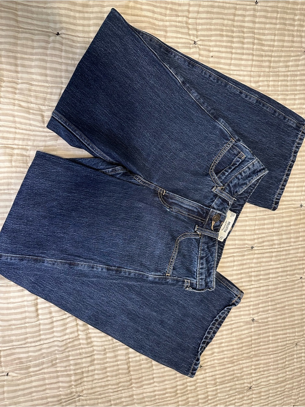 Hollister High-Rise Baggy Dark Indigo Jeans (24)